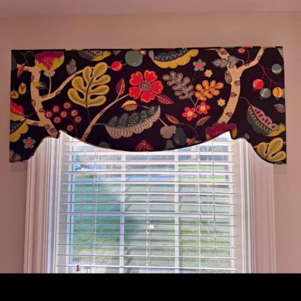 Floral Valance Mounted On A Cornice Board - Multicolor